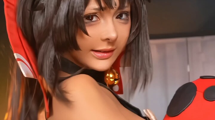 Does this black-furred cat totally hit your kinks?