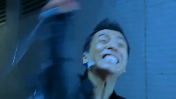 “Donnie Yen stays silent—just unleashing relentless, brutal attacks!”