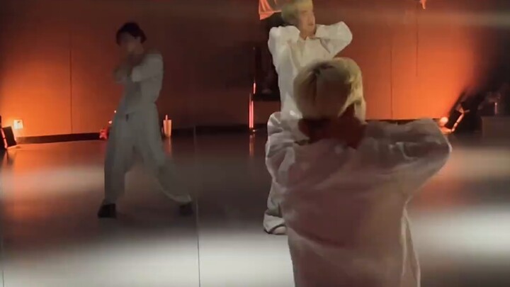 "If Love Forgets" has been so long that I can't tell whether it's love or obsession