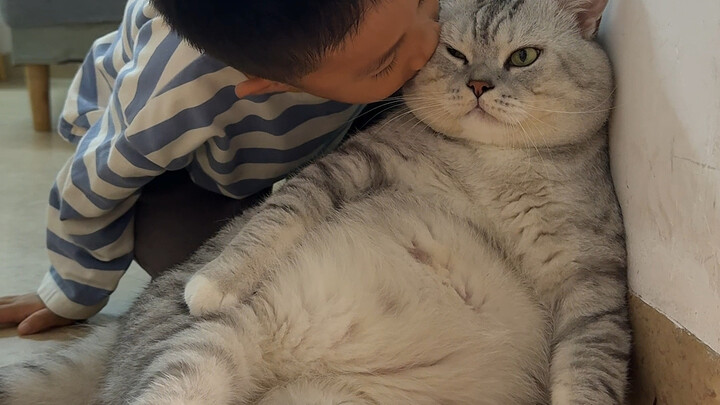 Dazhuang was left speechless by his younger brother’s prank.