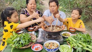 Cá Út Kho Mắm Bằng Nồi Đất Chấm Rau Vườn Ngon Xuất Sắc | TKQ & Family T855
