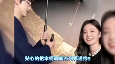 他本身就很细心,但对她是另外的特别的体贴细心和关注!
