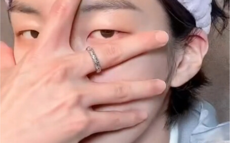 YG's dream collaboration is here! Lee Seung-hoon, I love you—BLACKPINK and WINNER
