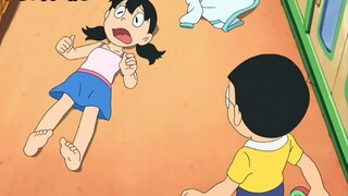 Doraemon: Nobita replays himself being praised on a live action video recorder, and his mother is sh