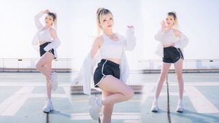 Bisakah kemeja pacar dan hot pants membuat Anda terkesan?