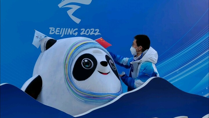 偶遇顶流洗澡，谁敢说我们墩子是脏小孩一jio一个！