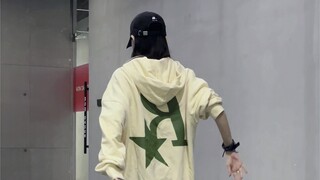 分了吧，男朋友还没我帅