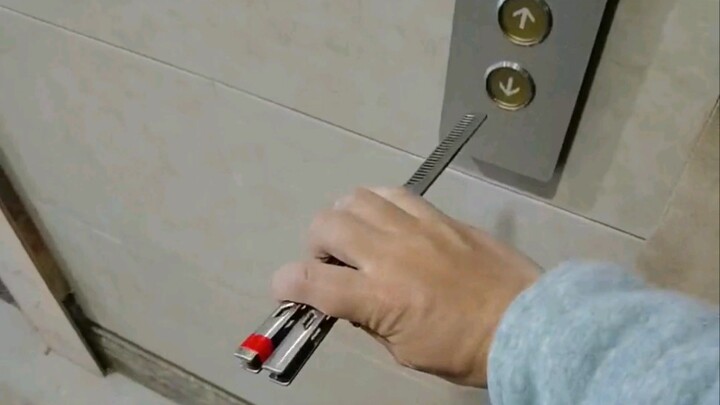 (ตอนที่ 1_คนเดียว) วิธีเล่นและสอนการใช้หวีรูปทรงมีดผีเสื้ออย่างปลอดภัย