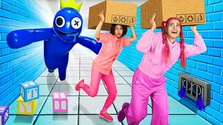 Прячемся от Roblox Rainbow Friends/ Строим секретную комнату