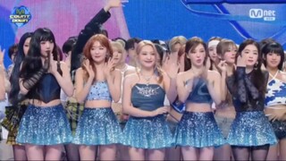 李泳知 x 都暻秀 新歌 Small Girl 首个一位