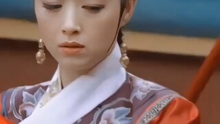 A true master and servant understand each other with just one look.