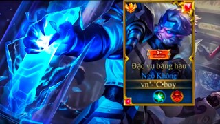 cuối cùng vẫn quay trở lại với con bài tủ...