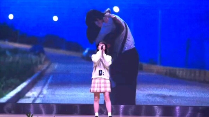 عندما صعدتُ إلى المسرح وغلطتُ في الكلمات...