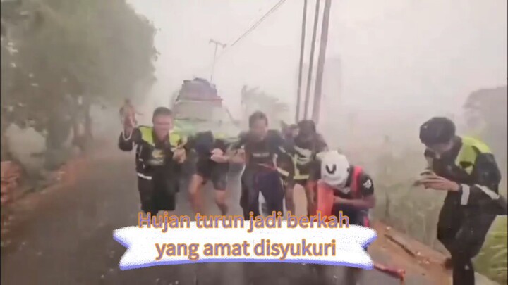 Hujan di Kalimantan.