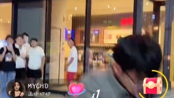 Xem lại livestream của Meng Linghui, mở chiêu cuối ngay!