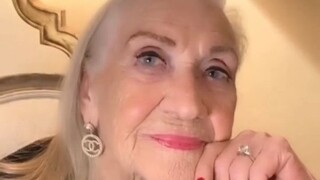 ราชินีตัวจริง—คุณยายวัย 94 ปีเล่าถึงการพบว่าสามีนอกใจ