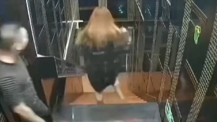 The boss is a real business genius: worried guests might get too drunk, so they offer a hangover cur