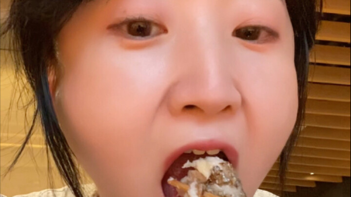Người Nhật phải nỗ lực thế nào để mọi người có thể thưởng thức cảnh đêm trong khi ăn omakase?