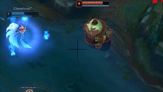Ahri Super W: Damage is increased by 12 times, the faster you run, the higher the damage!