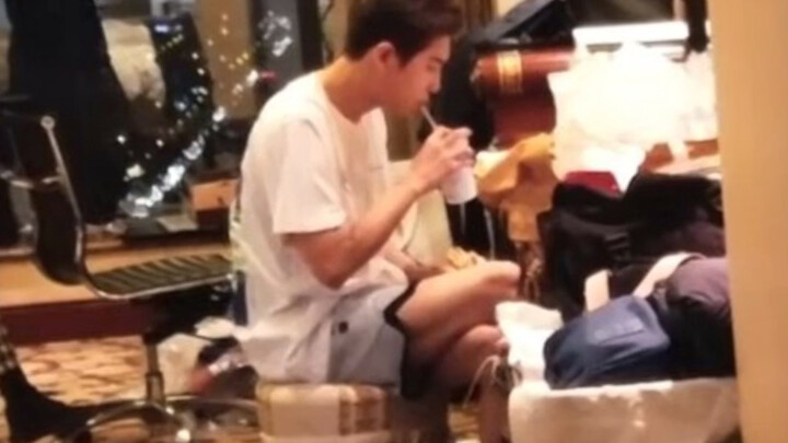 【Park Chanyeol】Tiêu chuẩn bạn trai siêu hot gần đây