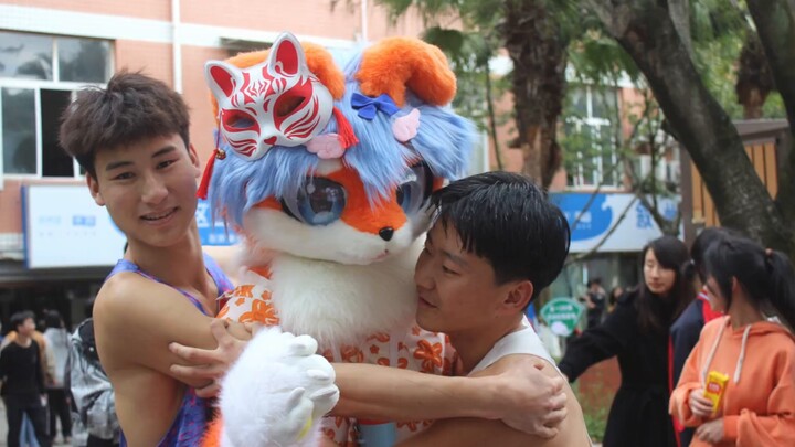 When you show off your full outfit at the school club festival and get mobbed! ! ! !