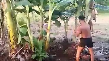 na bastid sya kaya d nya alam gagawin