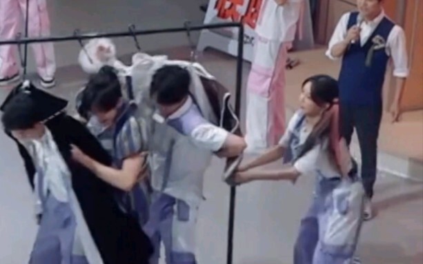 Trời ơi, sao lại có một cô gái đáng yêu như Dương Tử thế này chứ?