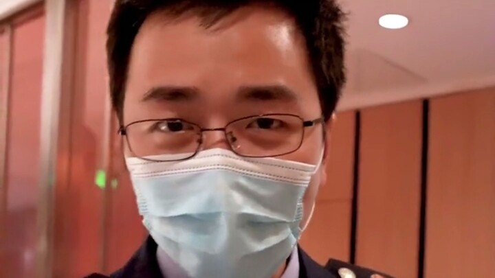 เจ้าหน้าที่นครเฉิงตูตรวจฉุกเฉินความสะอาดครัวของร้านไฮดี้เลา คุณตู้: ร้านไฮดี้เลาของพวกคุณจัดงานแต่งไ