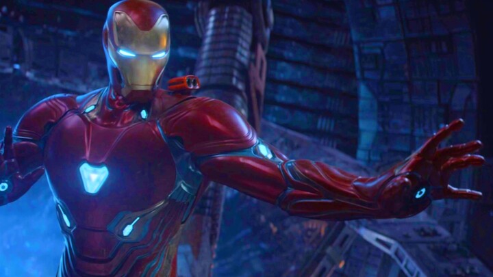 Superhero, suddenly slapped in the face, the moment of social death, is very sudden