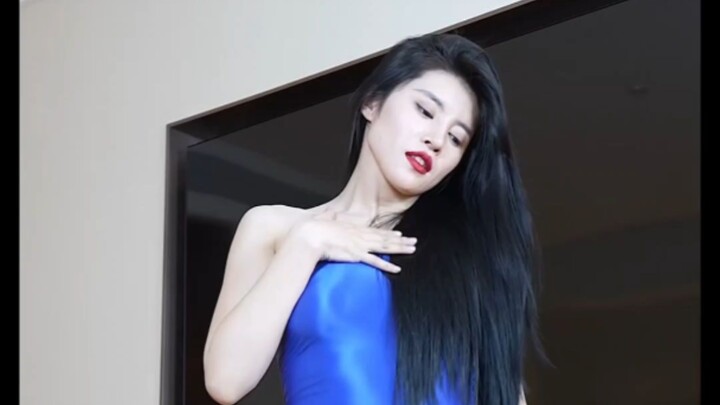 Nhóm nhảy xixi khiêu vũ quảng trường