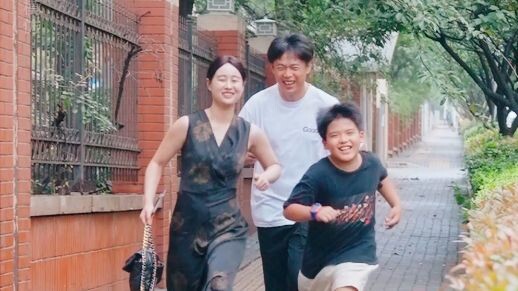 Why Is My Dad Such a Chicken Out in the Real World? When Two Paths Narrow, The One Who Values Their 