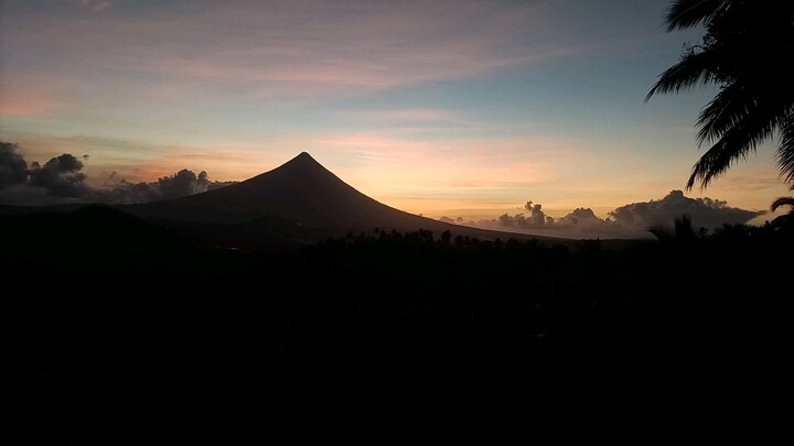 Sunrise ft. Mt. Mayon ❤️❤️