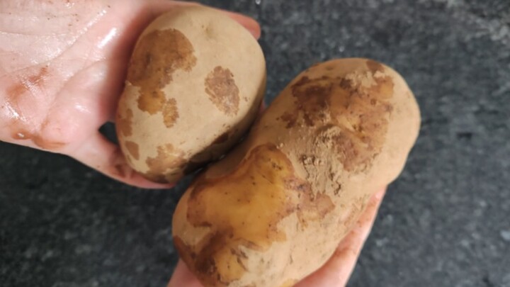 مشاركة طبق يبدو باهظ الثمن لكنه في الحقيقة يكلفك فقط رنمينبي واحد!