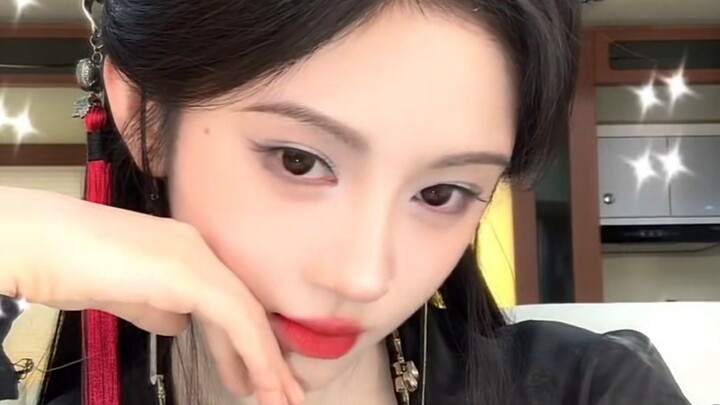 รวมท่าเต้นยอดนิยมที่จวีจิ้งอีเคยเต้น