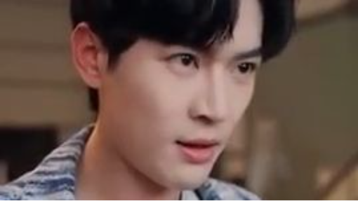 เจ้าของโรงงานบะหมี่ท่องเวลาผ่านโกดังสินค้า สร้างเส้นทางชื่อเสียงระหว่างสองโลก