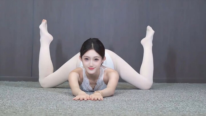 Dance Majors' Signature Skill (Flexibility & Spins)