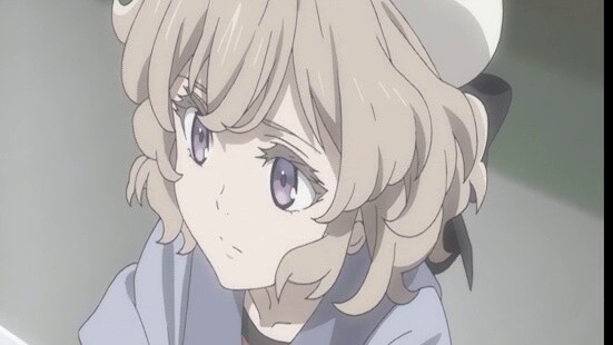 [Fictional Reasoning] How many clothes did the Queen of Losing Her Virginity change throughout the s