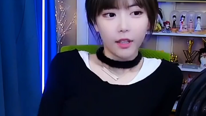 Zhou Shuyi was the victim of a rumor claiming she had an Ru ring, and she openly said she’s already 