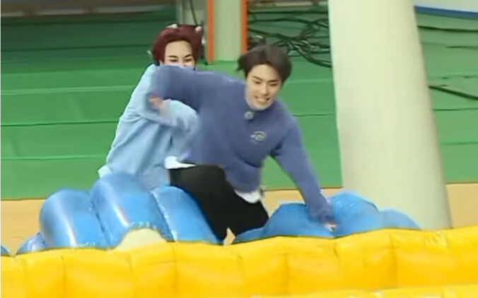 Chí Nhân: Chế độ nhàn nhã vượt ải | Thứ Nhân: Lốc xoáy càn quét bãi đỗ xe