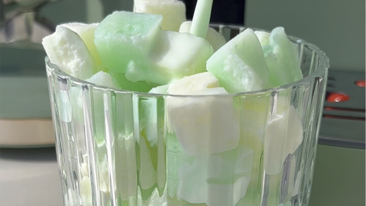 Mint Latte | This is definitely the taste of summer!