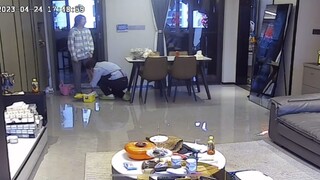 他紧紧抱着我的时候，身上的委屈一下子都消散了，或许这就是恋爱的意义吧