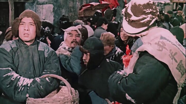 Film lama dari 63 tahun lalu, yang kini masih penuh dengan nuansa realistis dan sindiran.