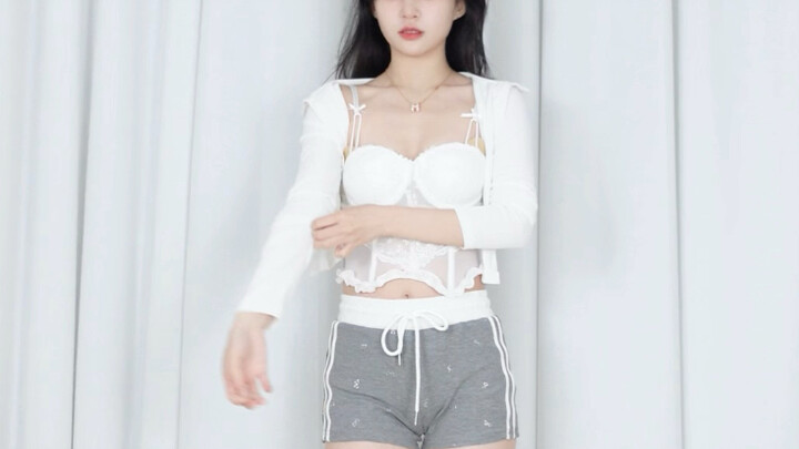 BABE-ฮยอนอา เท้าเปล่า