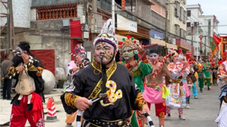 Warisan budaya Tiongkok mempersembahkan tarian Yingge, dengan Ular Gemuk yang penuh wibawa memimpin 