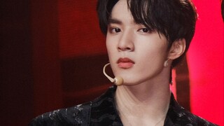 Liu Yaowen's legs in "okay" are so sexy when he dances in trousers. I'm not the only one who is fasc