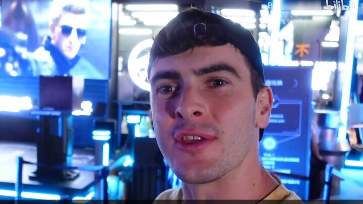 Ayah Anak Britania Ikut Pameran Game di Tiongkok Pertama Kali