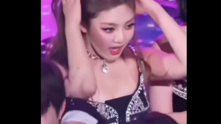 Back in the day, Ningning really rocked that age-defying Lady Gaga‑style makeup—truly not many could