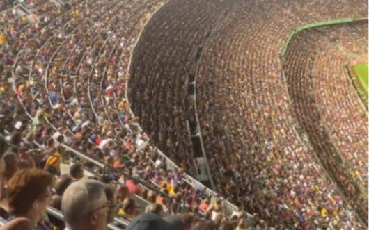 Sân bóng đá, cảm giác áp lực ngập tràn!