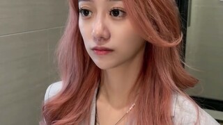 网红美女的离谱日常