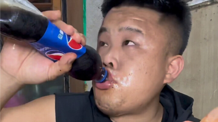 Serius, aku memang manjain penggemar!